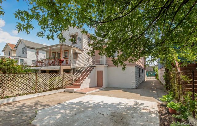 427 Taylor Avenue, Bronx, NY 10473