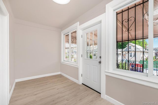 427 Taylor Avenue, Bronx, NY 10473