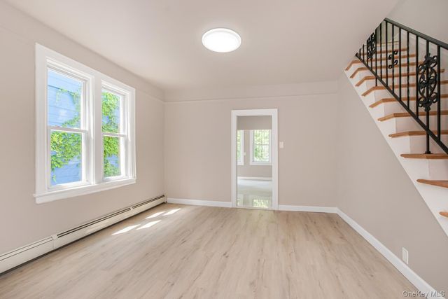 427 Taylor Avenue, Bronx, NY 10473