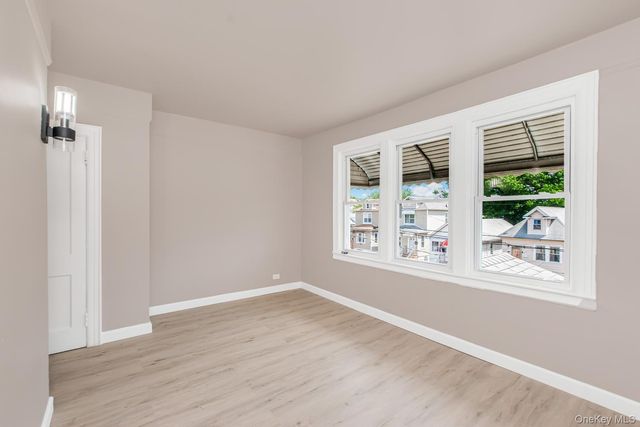 427 Taylor Avenue, Bronx, NY 10473
