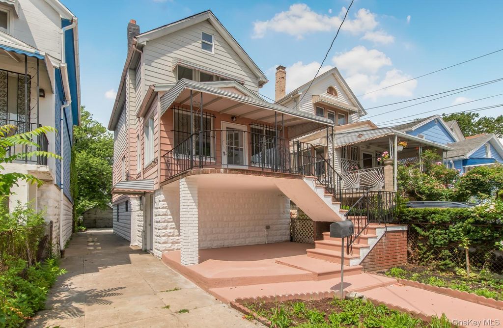 427 Taylor Avenue, Bronx, NY 10473 — exterior