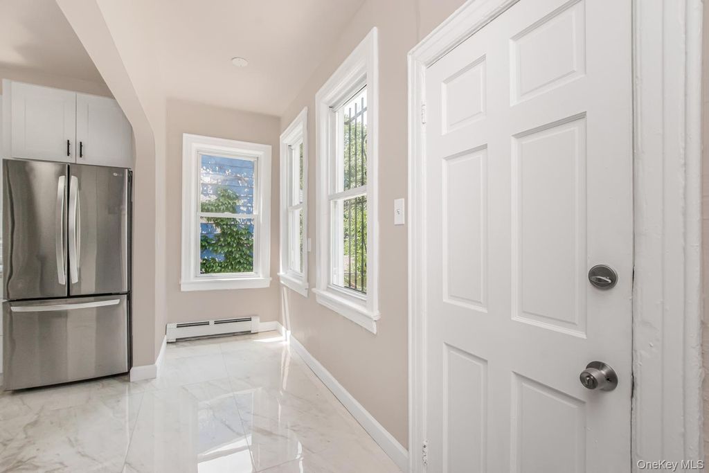 427 Taylor Avenue, Bronx, NY 10473 — photo 4