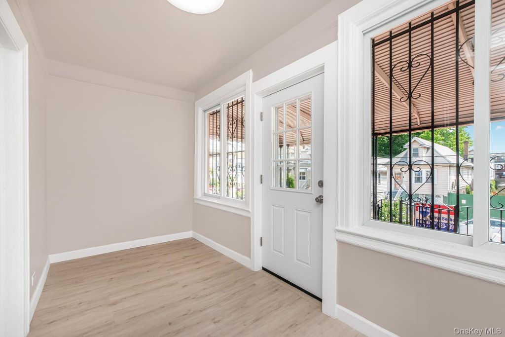 427 Taylor Avenue, Bronx, NY 10473 — photo 5