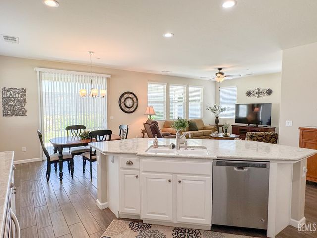 14204 Ebrington Drive, Bakersfield, CA 93311