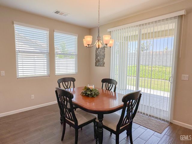 14204 Ebrington Drive, Bakersfield, CA 93311