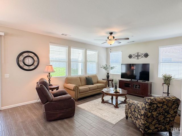 14204 Ebrington Drive, Bakersfield, CA 93311