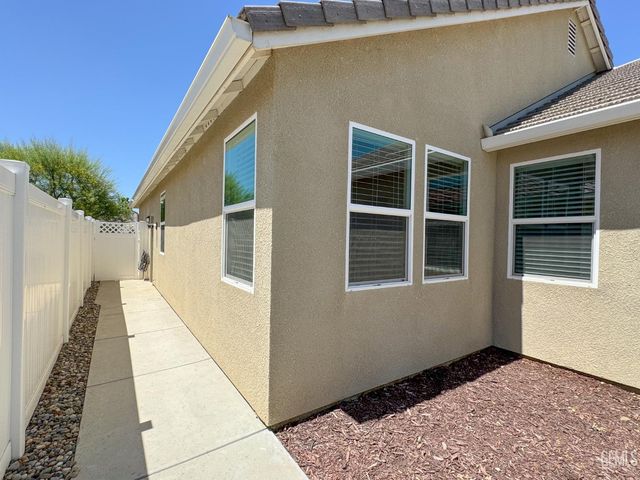 14204 Ebrington Drive, Bakersfield, CA 93311