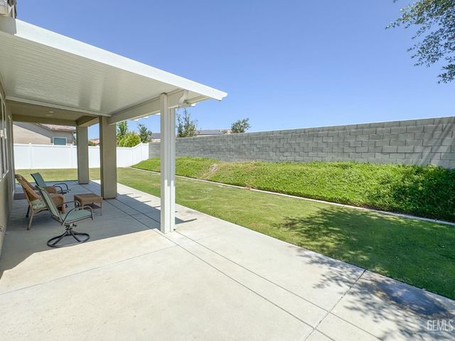 14204 Ebrington Drive, Bakersfield, CA 93311