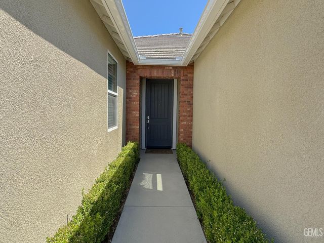 14204 Ebrington Drive, Bakersfield, CA 93311