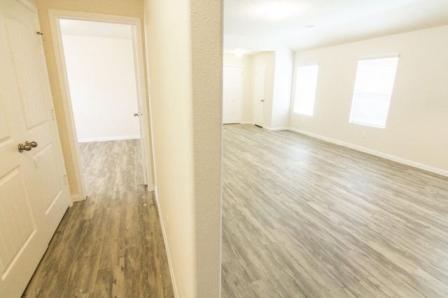 841 Canton Grass Lane, La Marque, TX 77568