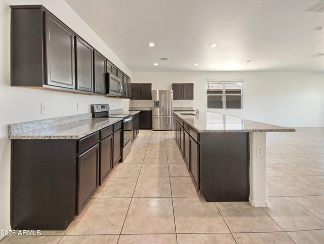 35972 W SEVILLE Drive, Maricopa, AZ 85138