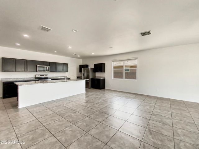 35972 W SEVILLE Drive, Maricopa, AZ 85138