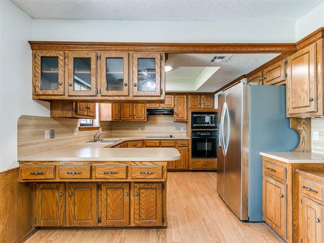 10400 Glendover Avenue, Oklahoma City, OK 73162