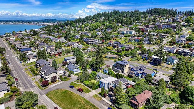 1005 11th Street, Bellingham, WA 98225