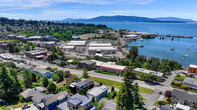 1005 11th Street, Bellingham, WA 98225