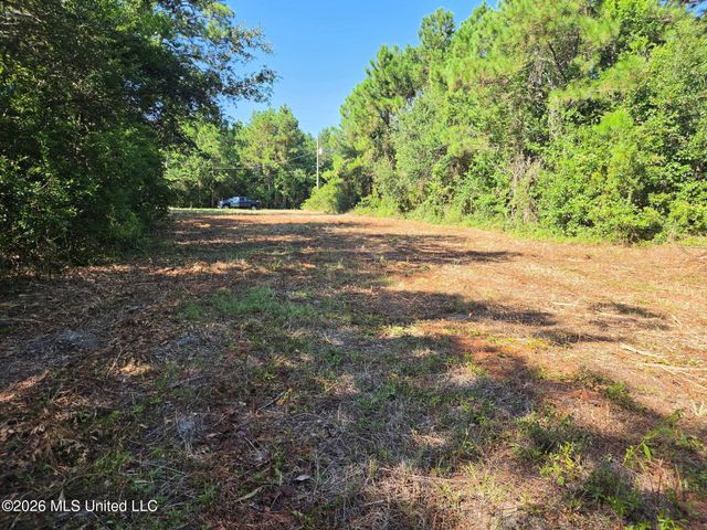 208 Mcclung Street, Pass Christian, MS 39571