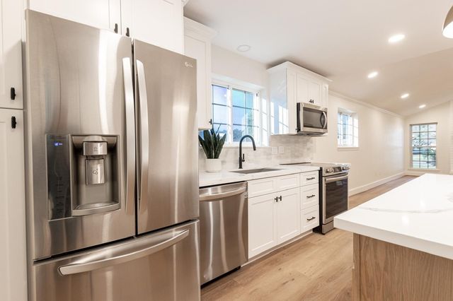 1102 Ashdale Drive, Sugar Land, TX 77498