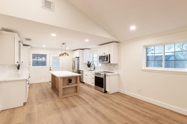 1102 Ashdale Drive, Sugar Land, TX 77498