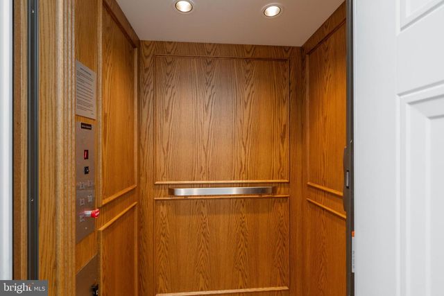 2005 HYVIEW TER, Fort Washington, PA 19034