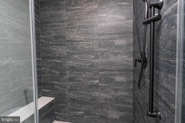 2005 HYVIEW TER, Fort Washington, PA 19034