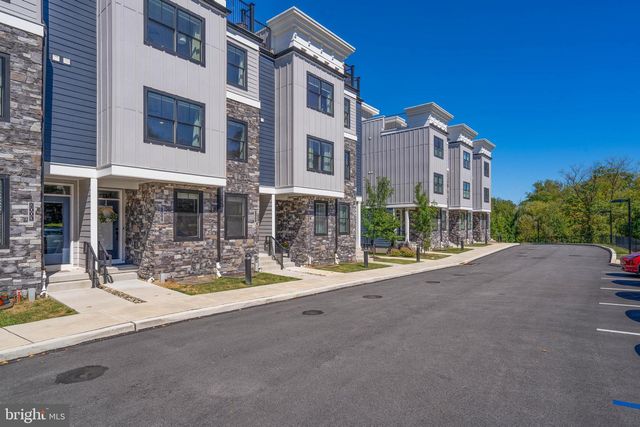 2005 HYVIEW TER, Fort Washington, PA 19034