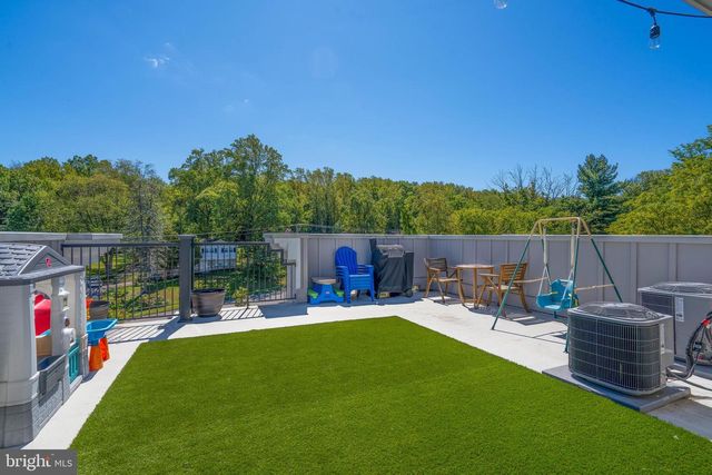 2005 HYVIEW TER, Fort Washington, PA 19034