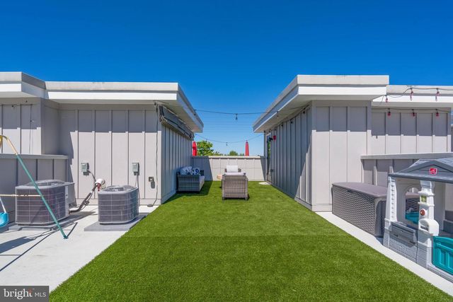 2005 HYVIEW TER, Fort Washington, PA 19034