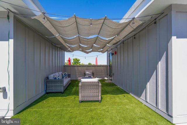 2005 HYVIEW TER, Fort Washington, PA 19034