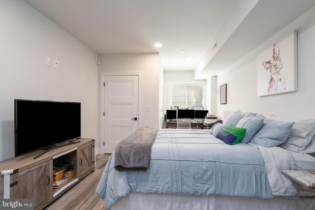 2005 HYVIEW TER, Fort Washington, PA 19034