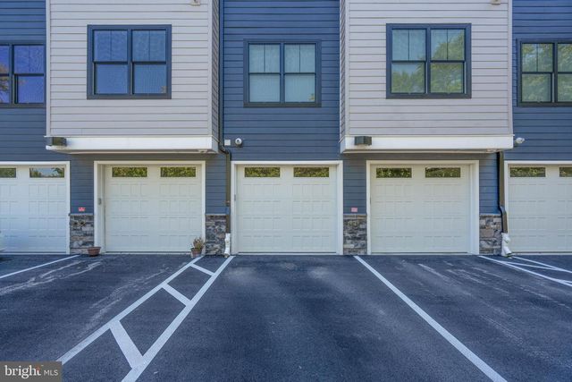 2005 HYVIEW TER, Fort Washington, PA 19034