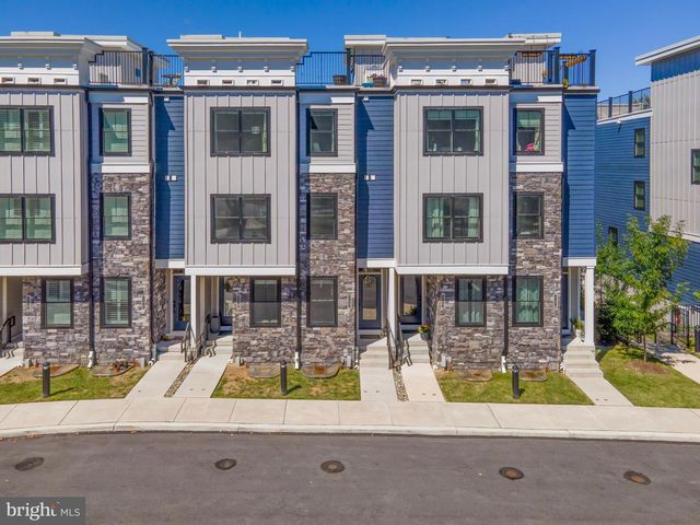 2005 HYVIEW TER, Fort Washington, PA 19034