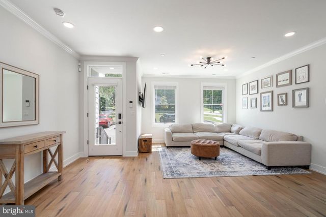 2005 HYVIEW TER, Fort Washington, PA 19034