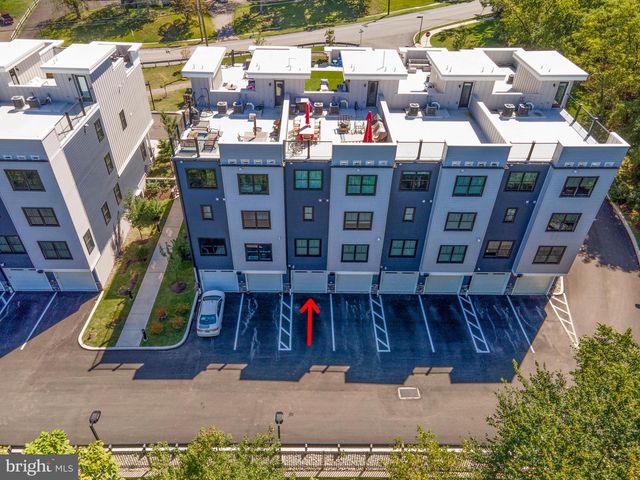 2005 HYVIEW TER, Fort Washington, PA 19034