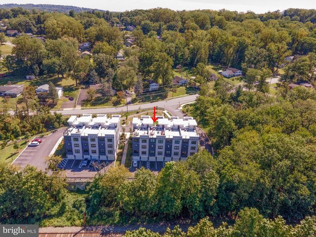 2005 HYVIEW TER, Fort Washington, PA 19034