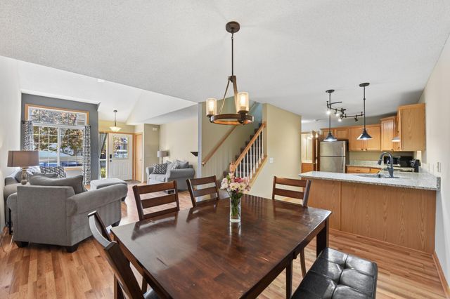 2335 Oakridge Circle, Hudson, WI 54016