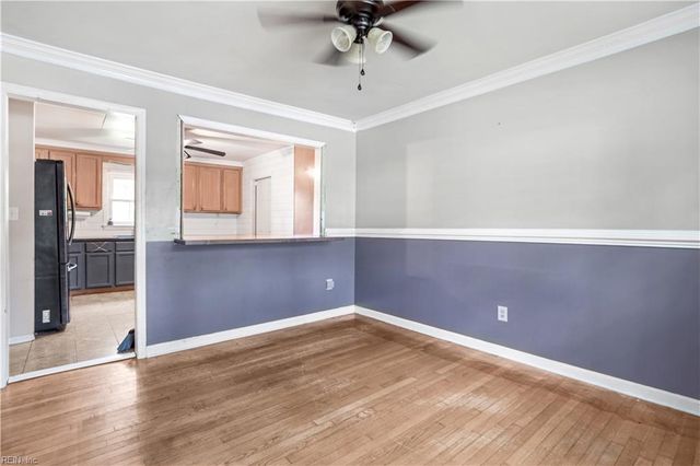 31 Colonial Acres DR, Hampton, VA 23664