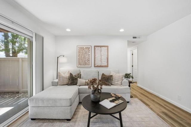 5526 Sean Circle 54, San Jose, CA 95123
