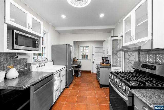 35 Edwin Street, Ridgefield Park, NJ 07660