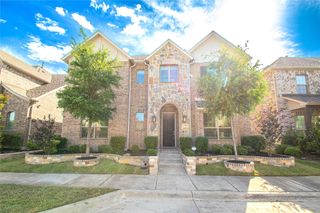 12709 Royal Oaks Lane, Farmers Branch, TX 75234