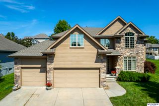 10208 Edna Street, La Vista, NE 68128