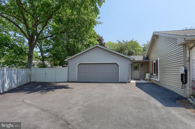 321 CONCORD CT, Hershey, PA 17033