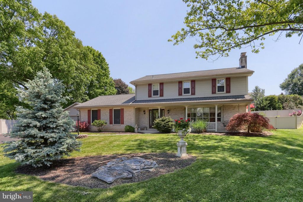 321 CONCORD CT, Hershey, PA 17033