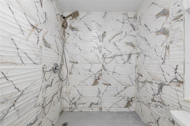 5698 38TH AVENUE N, St Petersburg, FL 33710