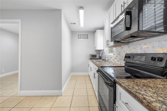 5698 38TH AVENUE N, St Petersburg, FL 33710