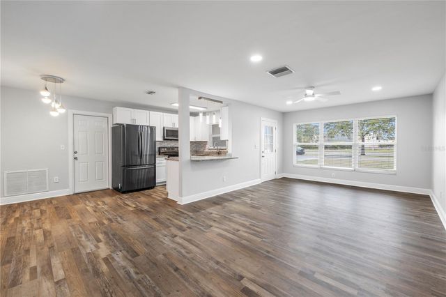 5698 38TH AVENUE N, St Petersburg, FL 33710