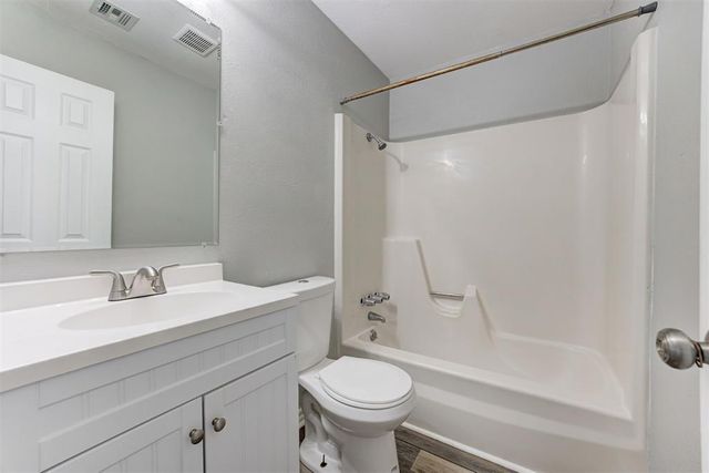 9616 NE 3rd Place, Oklahoma City, OK 73130