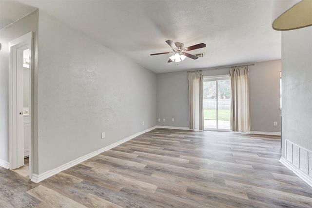 9616 NE 3rd Place, Oklahoma City, OK 73130