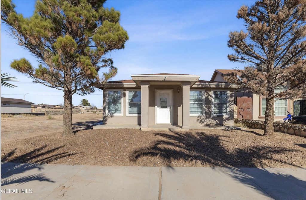 636 Danube Drive, Horizon City, TX 79928