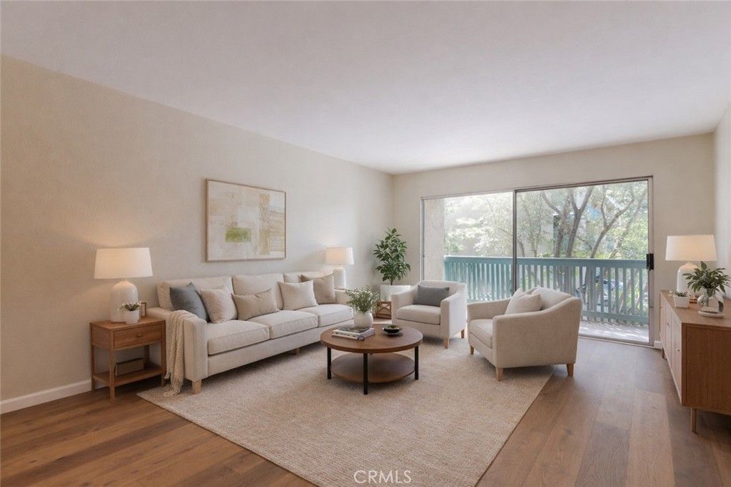 Image 10 of property listing at 576 N Bellflower 116, Long Beach, CA 90814