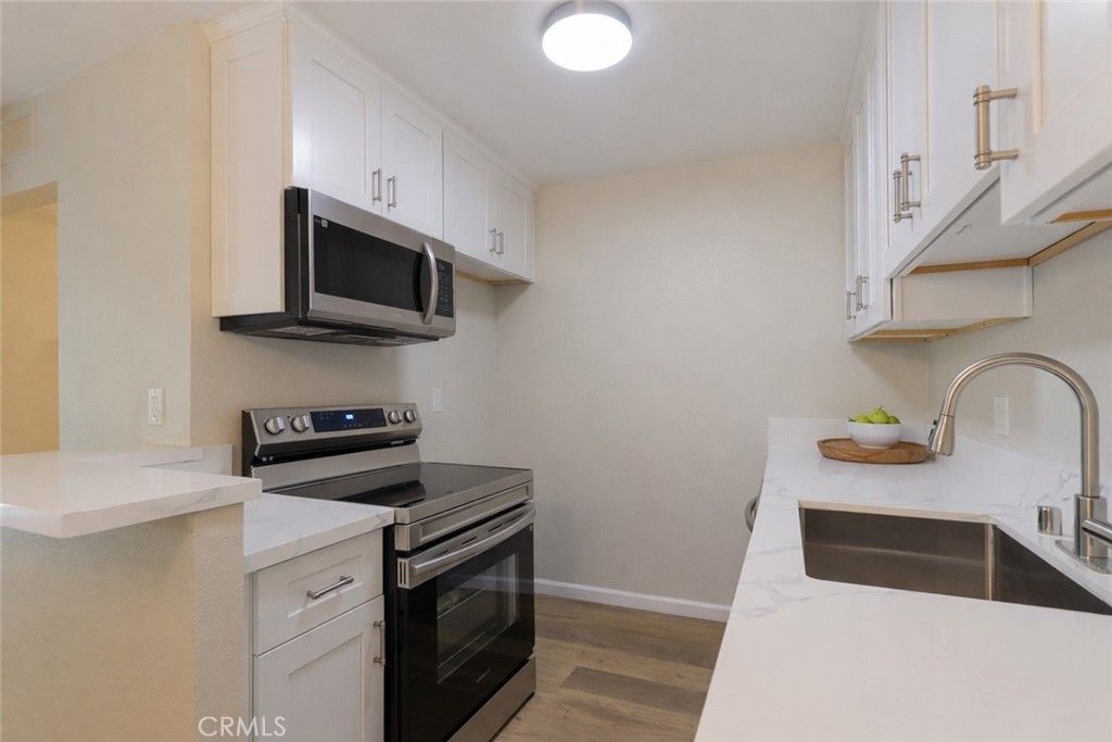 Image 16 of property listing at 576 N Bellflower 116, Long Beach, CA 90814